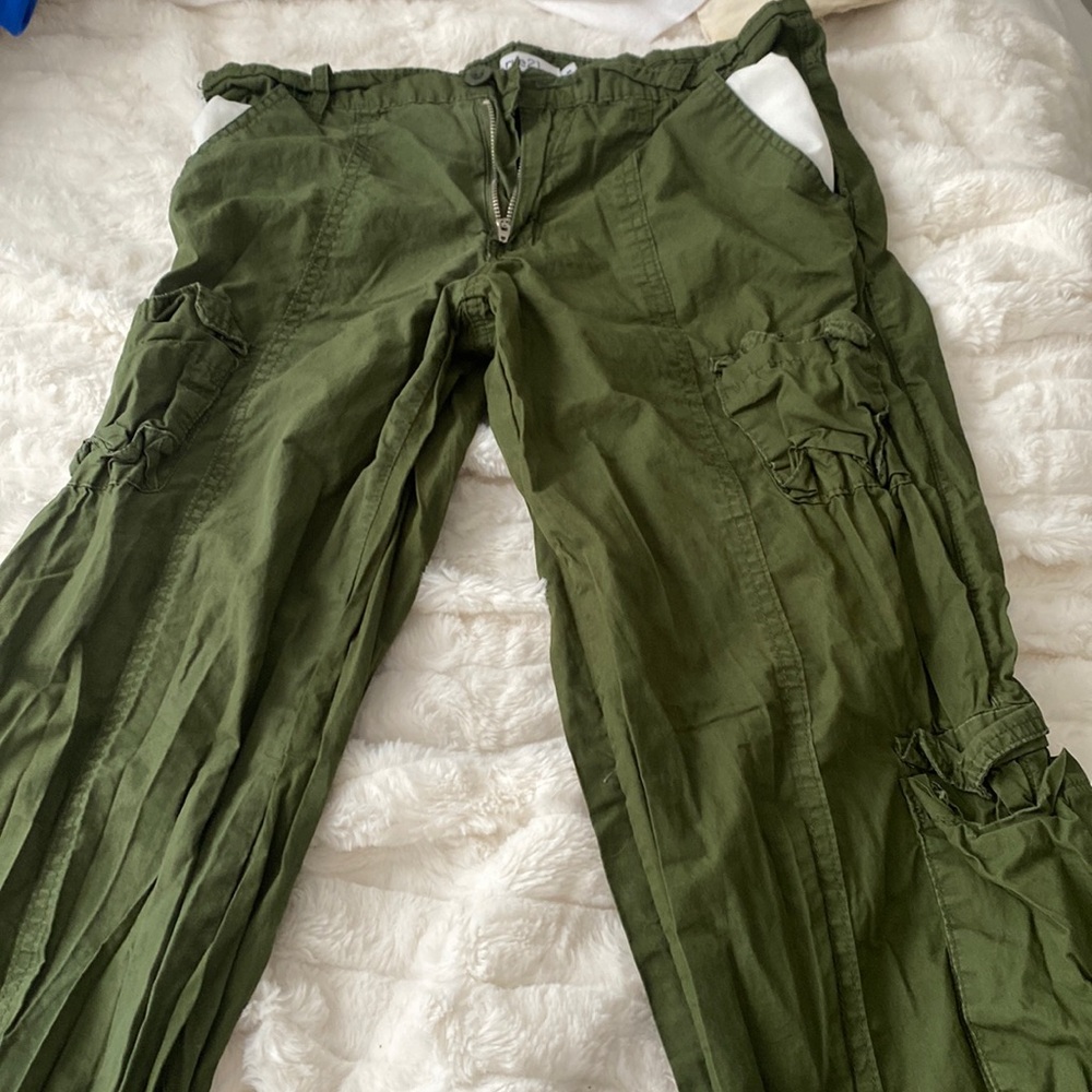 Dark green women’s cargo pants